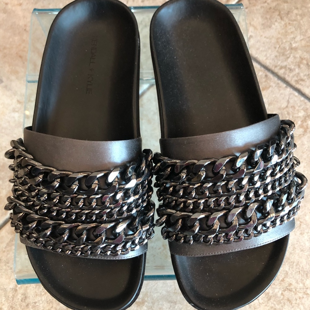 Kendall and Kylie Shiloh Slide 6.5 NEW